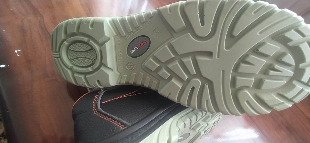 Обувь новая из рассия