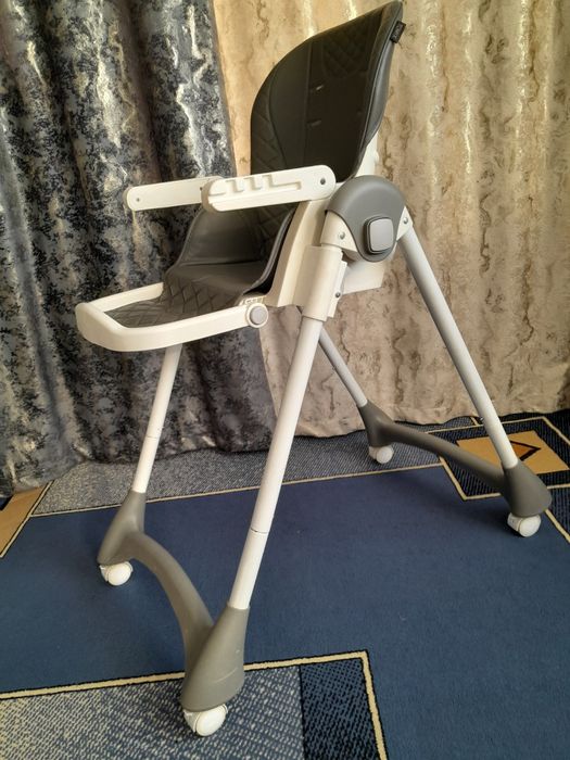 Продам стол детский кормление