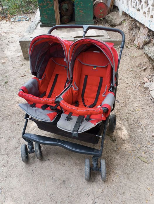 Коляска двухместная в хорошем состоянии