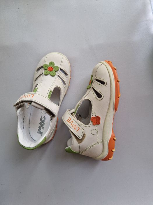 Sandale piele naturala nr 25 noi