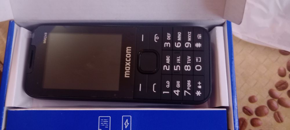 Vând telefon nou nouț