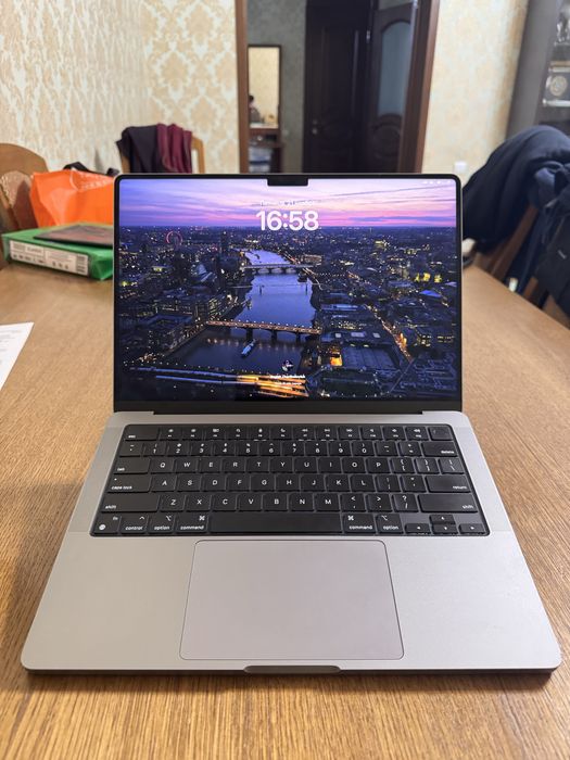 Macbook pro 14 M3