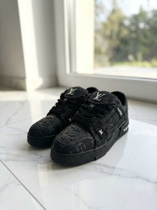 Adidasi LV Trainers Negru - Full Box - Calitate PREMIUM