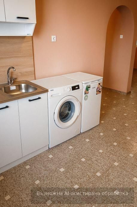 Тристаен апартамент  в гр.Варна, Колхозен пазар!