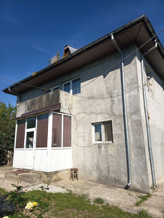 Casa cu etaj de vânzare!