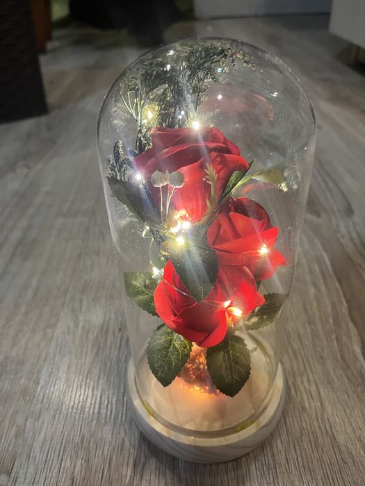 Светильник с розами
