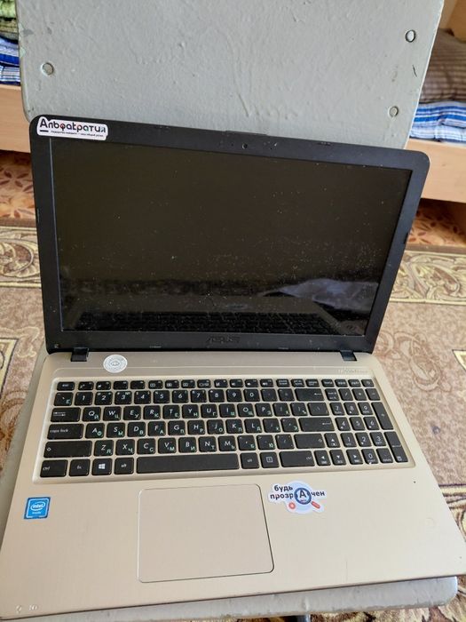 Ноутбук ASUS 2015/16 года