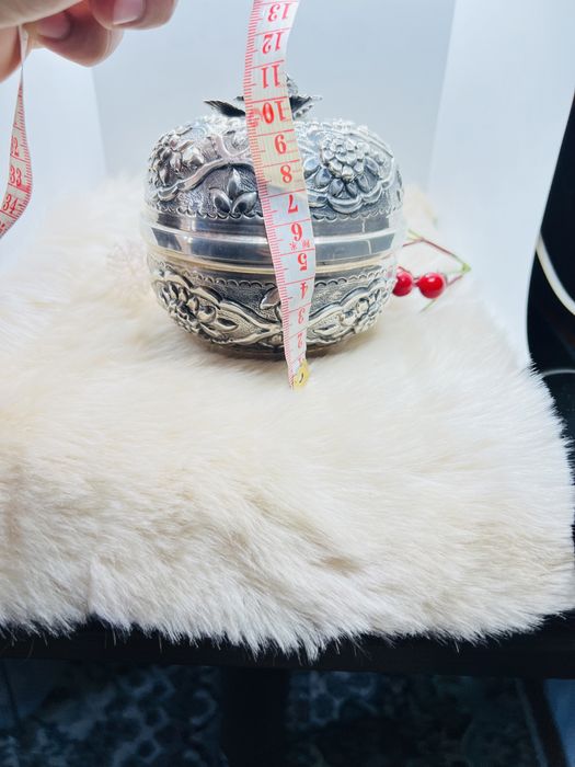 Prodaetsya srochno konfetnitsa 925proba 243gr