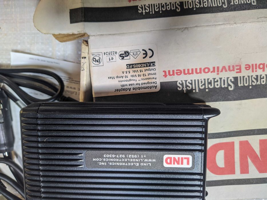 Alimentator auto laptop