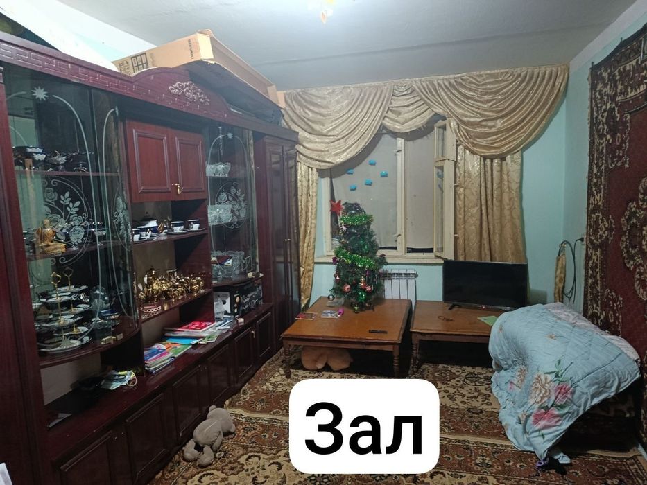 Продается квартира срочно г.Нурафшон