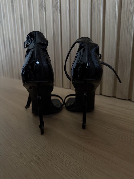 Sandale YSL , toc 12 cm . Marimea 38