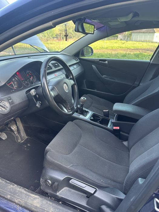Passat b6 1.6 fsi AVARIAT