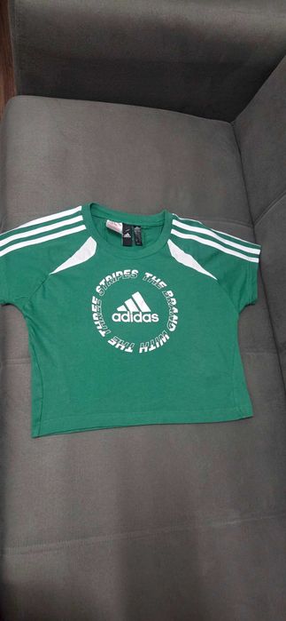 Tricou fete marca Adidas,original,model crop,marimea 9-10 ani,140 cm,stare foarte buna