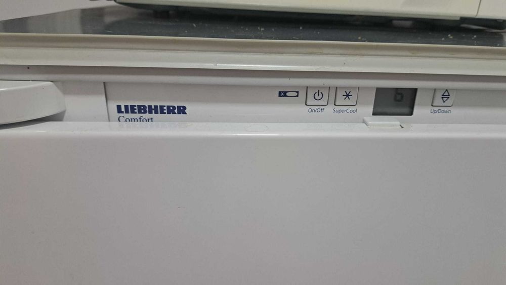 Vând frigider Liebherr