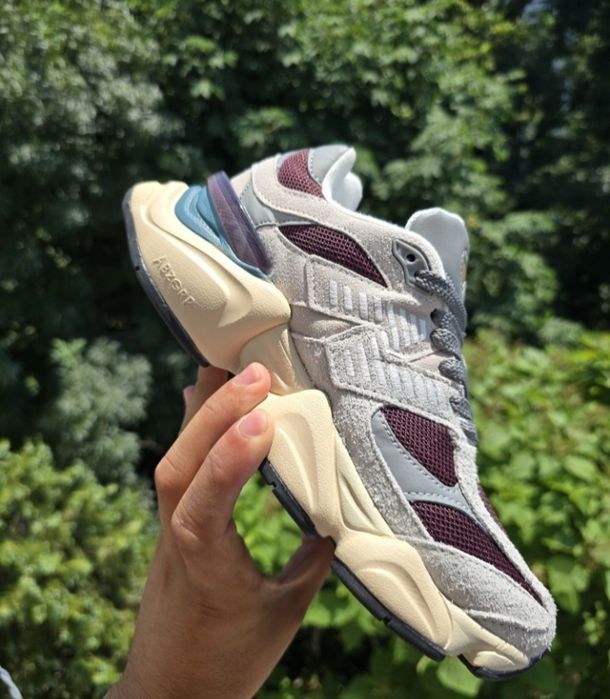 New Balance 9060