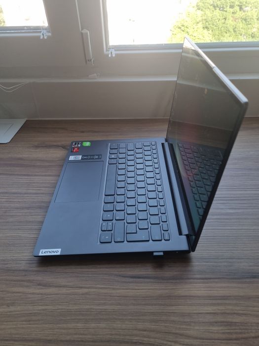 Лаптоп Lenovo Yoga Slim Pro OLED