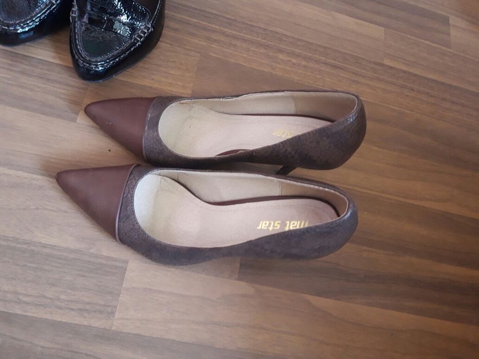 Обувки на висок ток