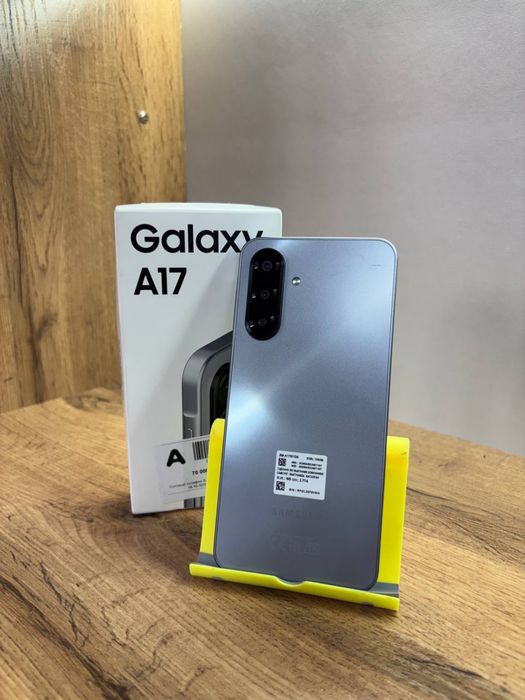 Телефон Samsung Galaxy A17