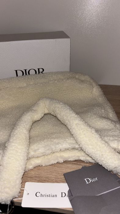 Geanta pufoasă C Di or noua