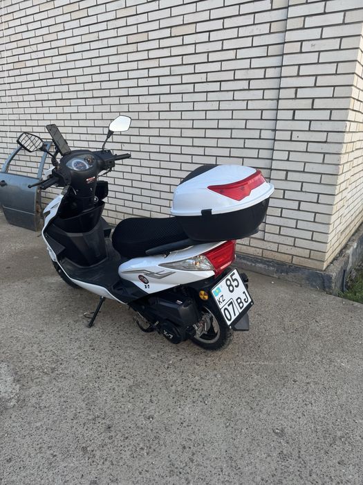 Продам мопед,скутер м8 x-7