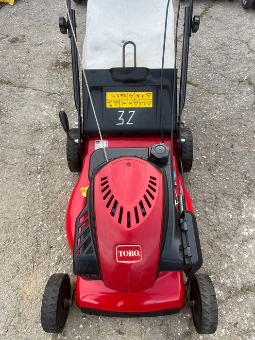 32: Самоходна моторна косачка TORO 4.7. hp