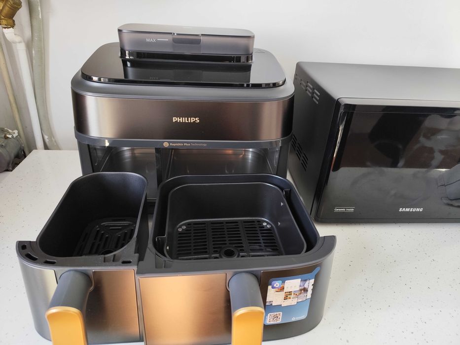 Friteuza dubla cu aer cald si abur Philips Airfryer