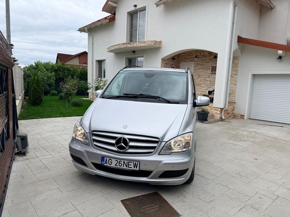 Vând Mercedes Viano