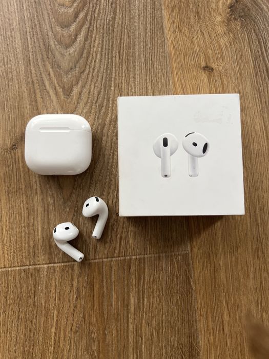 Слушалки Airpods 4
