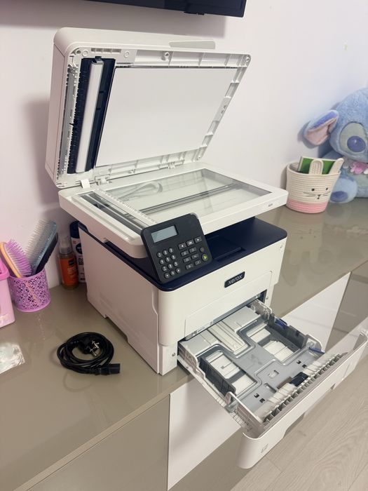 Vand imprimanta si xerox in stare foarte buna !