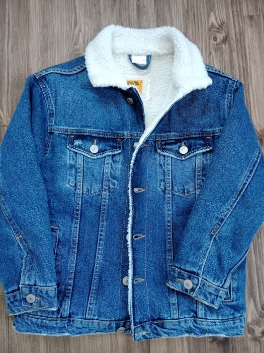Продам джинсовую куртку на меху