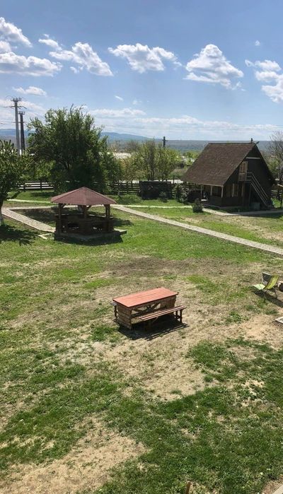 Închiriez locație pentru evenimente.