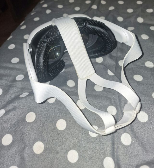 Vând ochelari vr meta quest 3 512gb