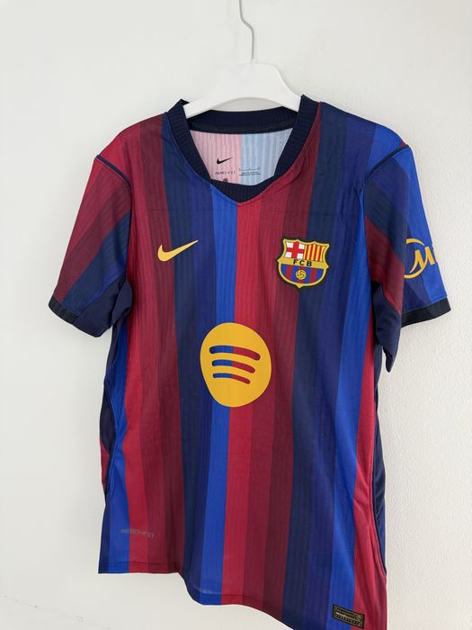Tricou Barcelona 2027