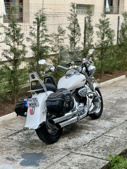 Suzuki Intruder C800