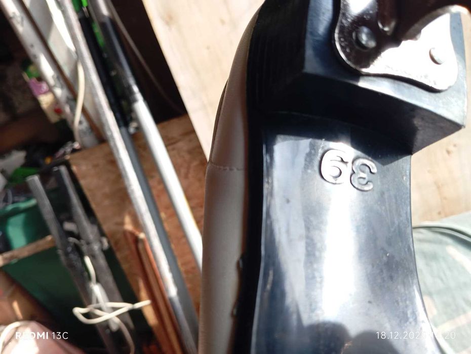 Patine noi albe marca ARCO Professional