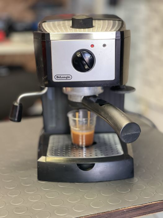 Сервизирана Еспресо Кафемашина DeLonghi EC152.CD - 6 месеца гаранция !