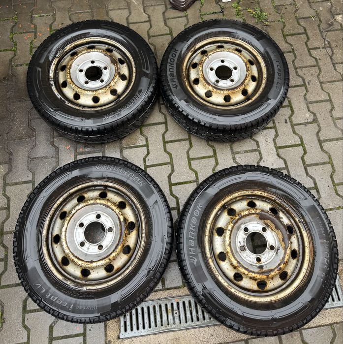 Зимен комплект гуми с джанти за Бус Renault/Opel 16 цола