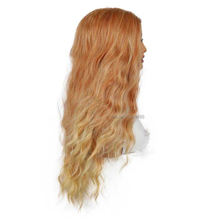 Оранжева къдрева перука с руси краища на път
