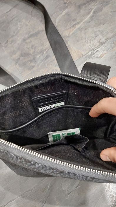 Чанта за през рамо Guess