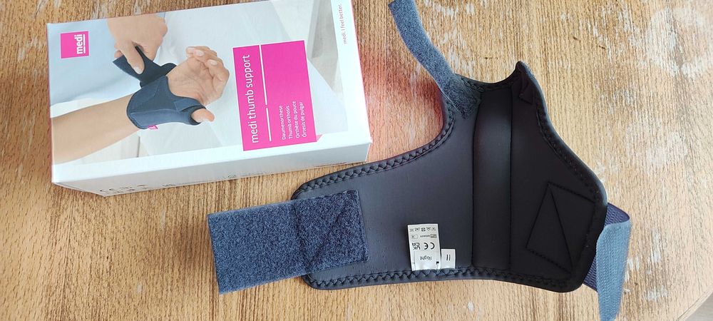 Ортеза десен палец размер М (medi)