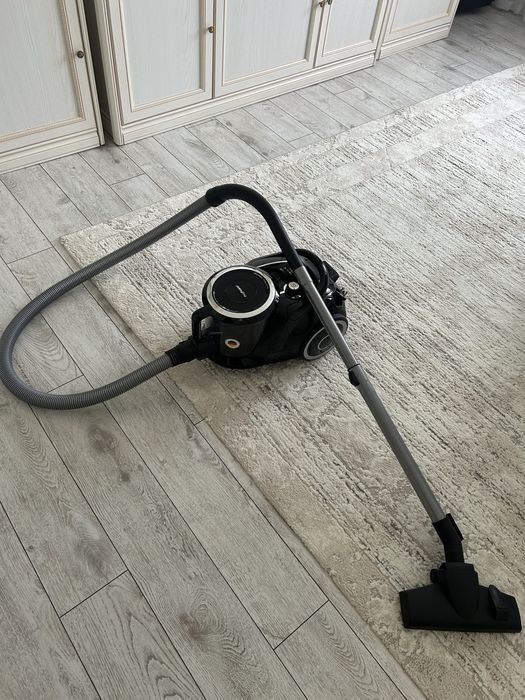 Продаю пылесос от фирмы Bosch