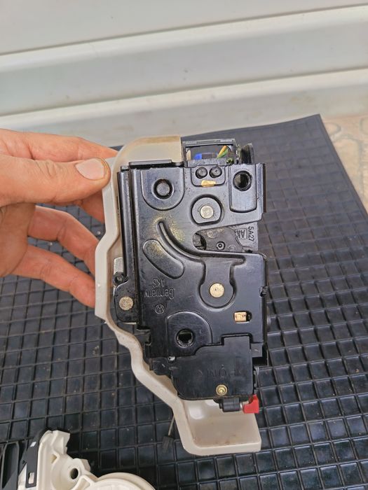 Incuietoare/broasca, macara golf 5