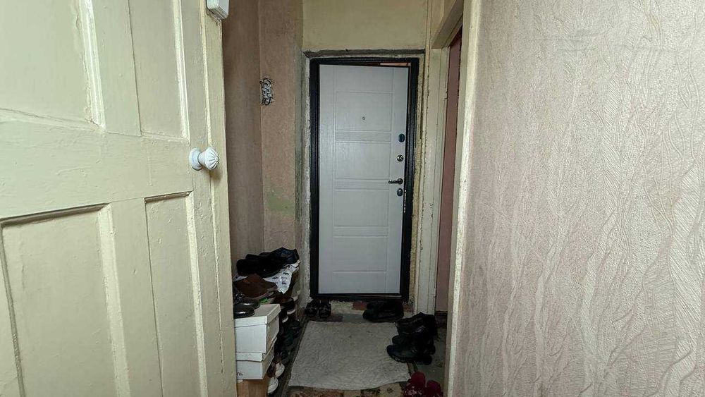 Фрунзиский 9-Боғча 4 қаватда 1 хонали кивартира сотилади. ID: 1866