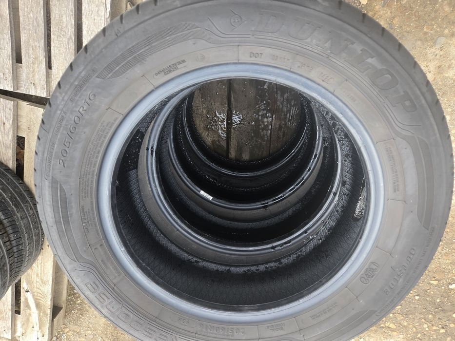 4бр. 205 60 16 Dunlop летни.