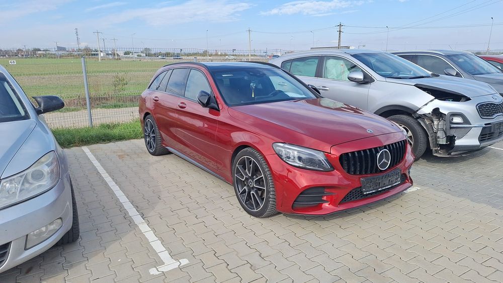 Vand Mercedes C Class W205 Pack Amg C220 4matic 9g tronic unicat!
