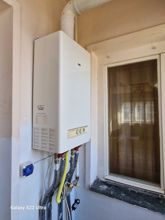Apartament 4 camere, semidecomandat, nemobilat, langa Piata Centrala din Deva - Vedere 4