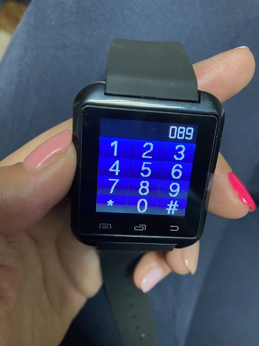 Чисто  нов Смарт часовник