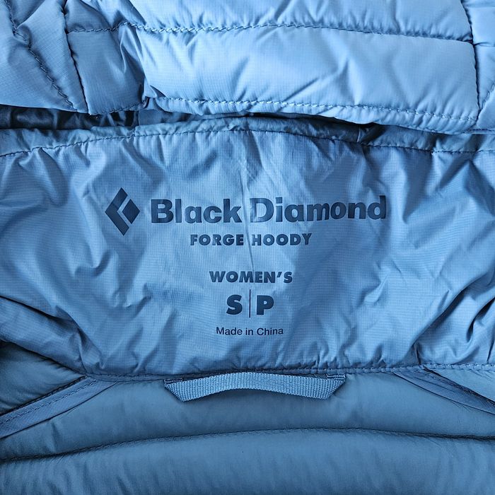Продавам пухинка Black Diamond Forge Down Hoody Women