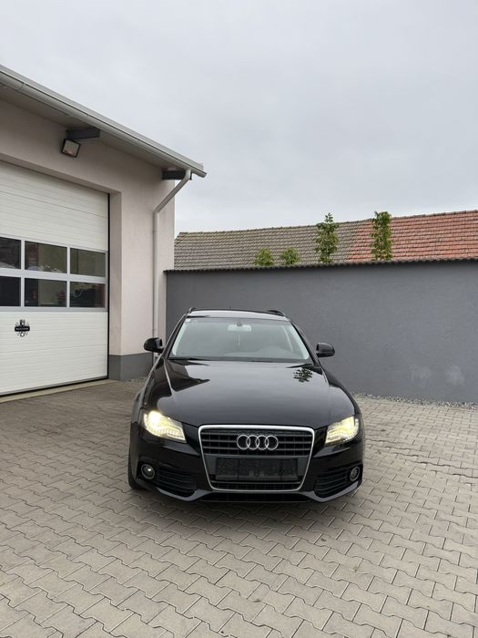 Vând  Audi    A4