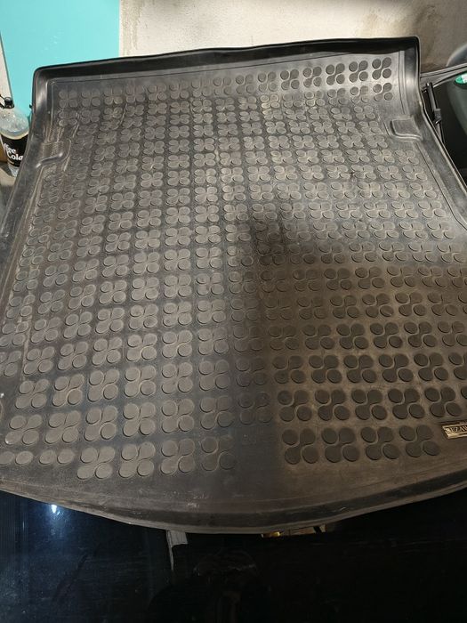 Гумена стелка за багажник AUDI  A6 4F  СЕДАН